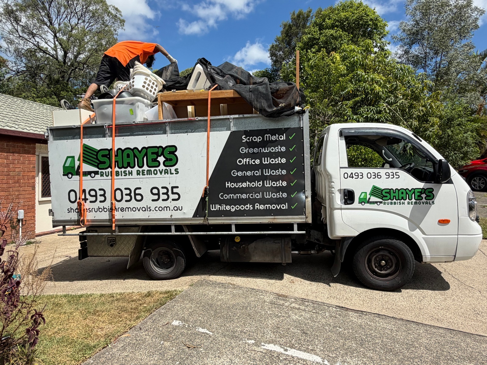 Why a Rubbish Removal Brisbane Partner Is Essential for a Cleaner Community?